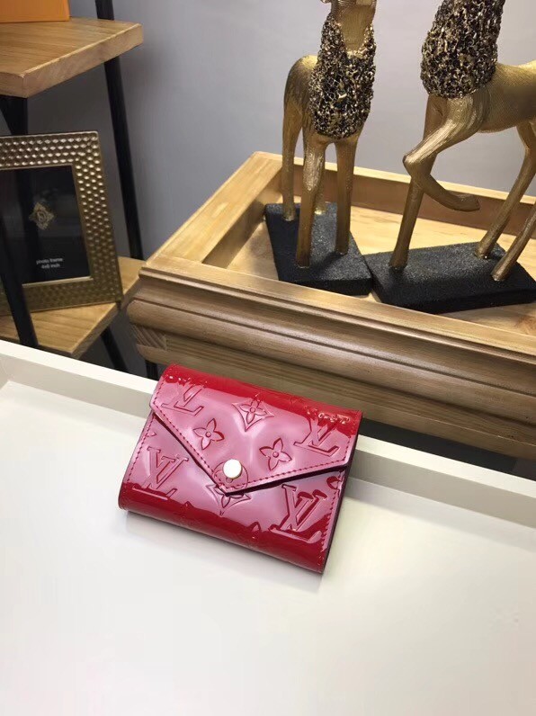 Louis Vuitton Outlet Monogram Vernis VICTORINE WALLET M62427 red