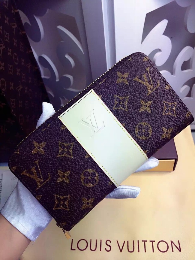 Louis Vuitton Outlet Monogram Canvas Wallet 60018